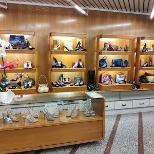 CONIE ZAPATERIAS