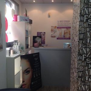 PELUQUERÍA Y ESTÉTICA DIVAS