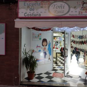 ESCUELA DE COSTURA TOÑI RUIZ